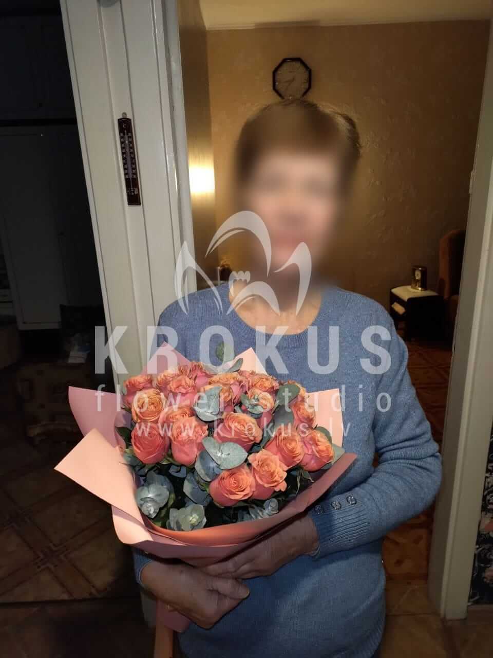Deliver flowers to Rīga (pistaciagum treeorange roses)