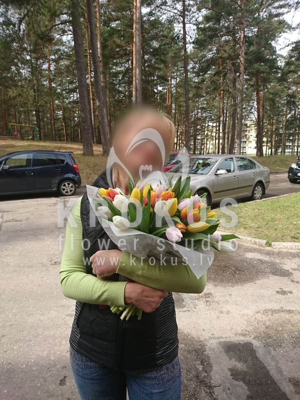 Ziedu piegāde Latvia Ādaži (tulpes)
