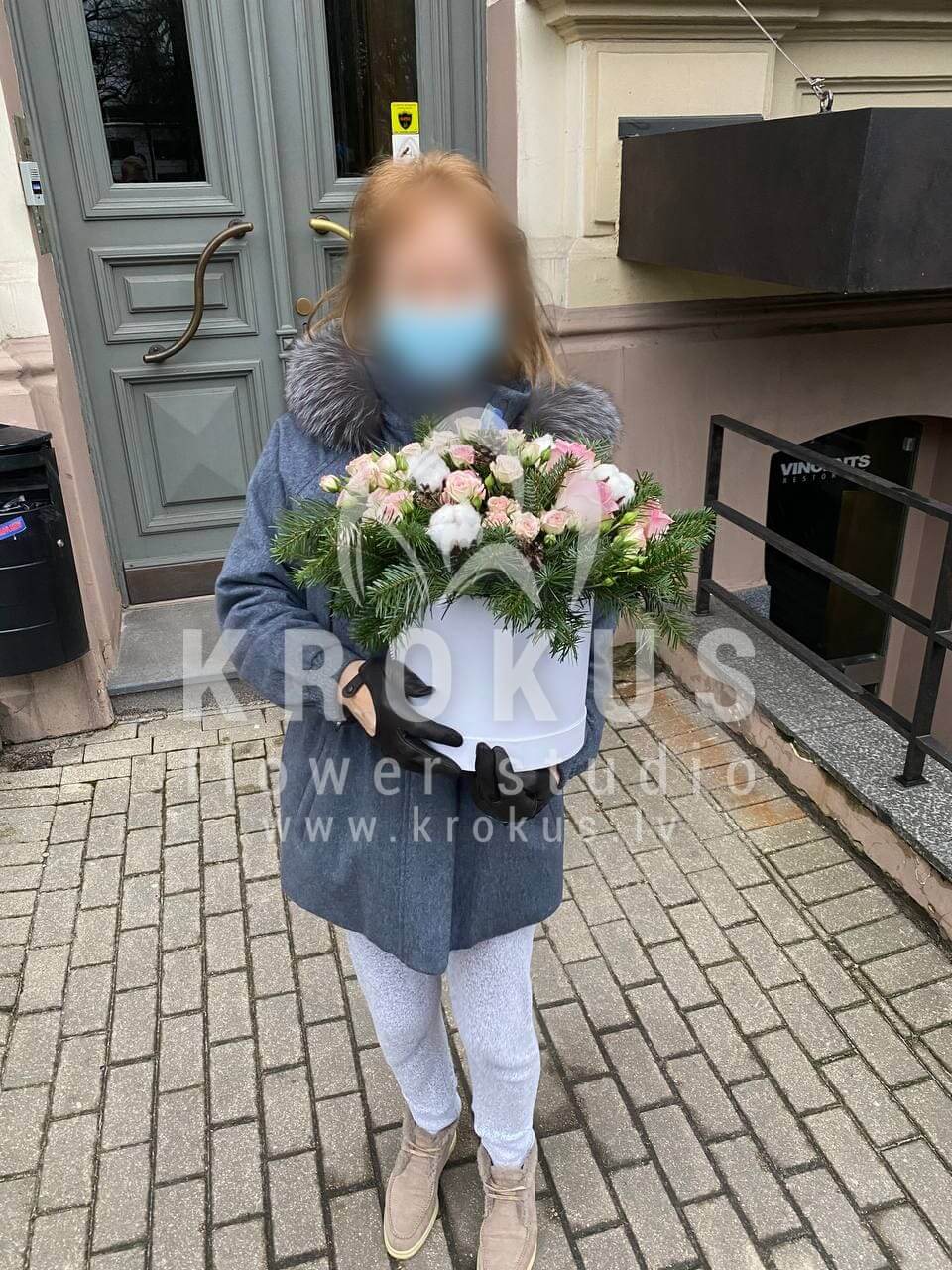 Deliver flowers to Rīga (shrub rosesdecorcottonstylish boxnoble fircream roses)