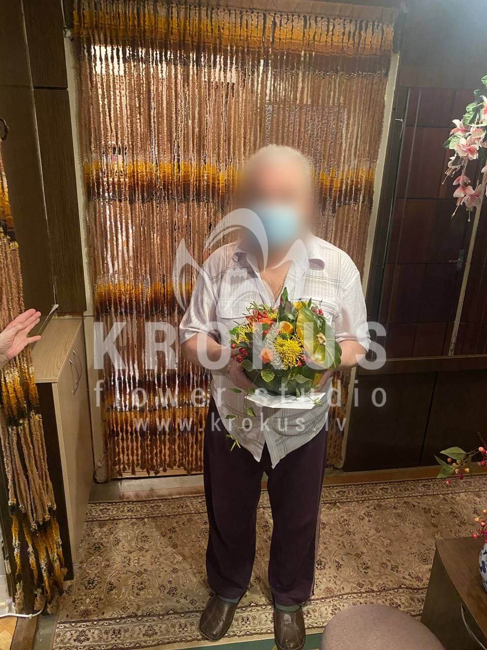 Доставка цветов в город Рига (илексбруниялеукадендронтыквалеукоспермум)
