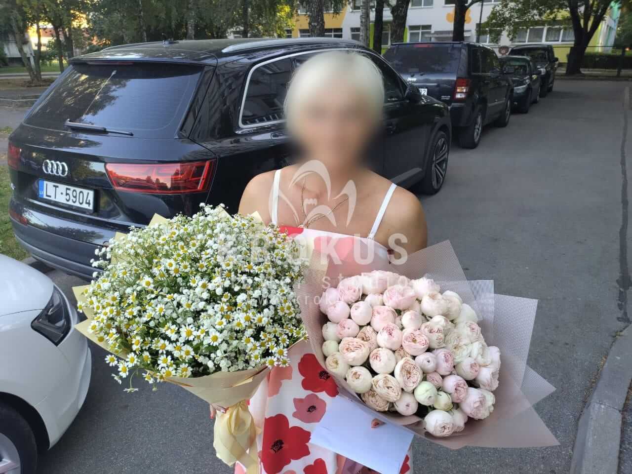 Ziedu piegāde Latvia Rīga (krūmrozespeonveidīgās rozes)