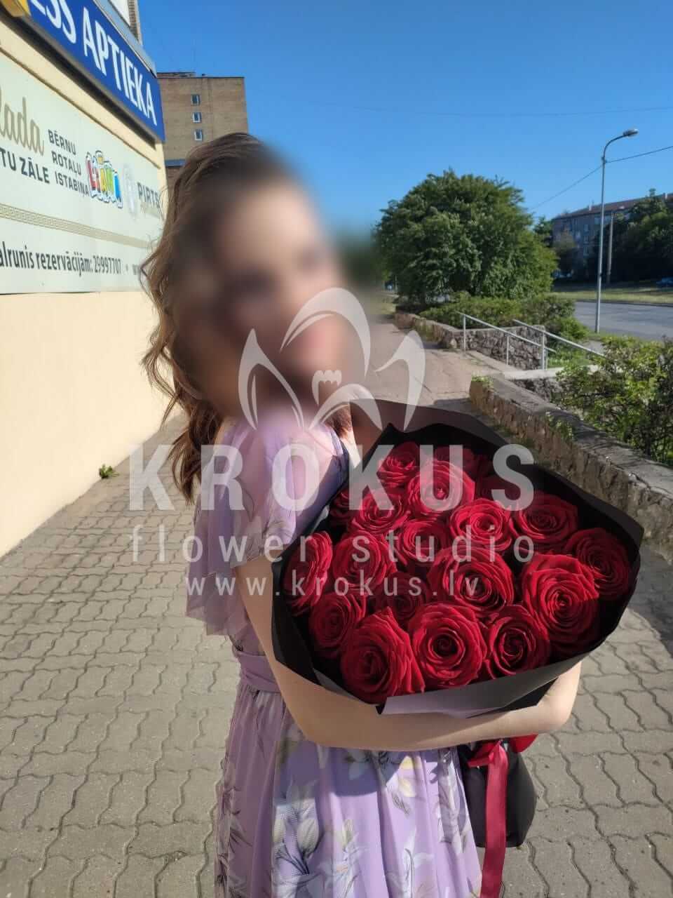 Ziedu piegāde Latvia Rīga (sarkanas rozes)