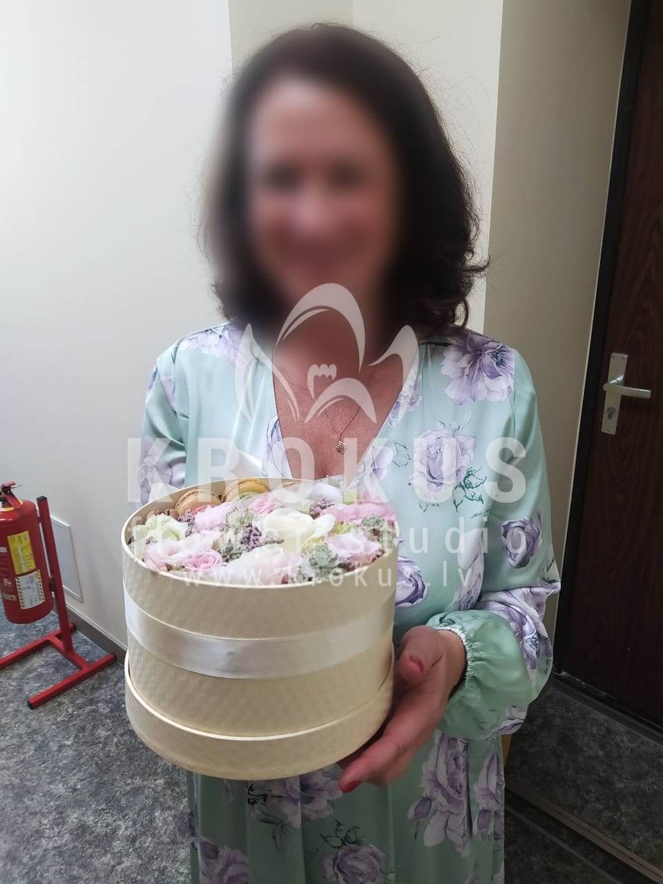 Deliver flowers to Jelgava (box)