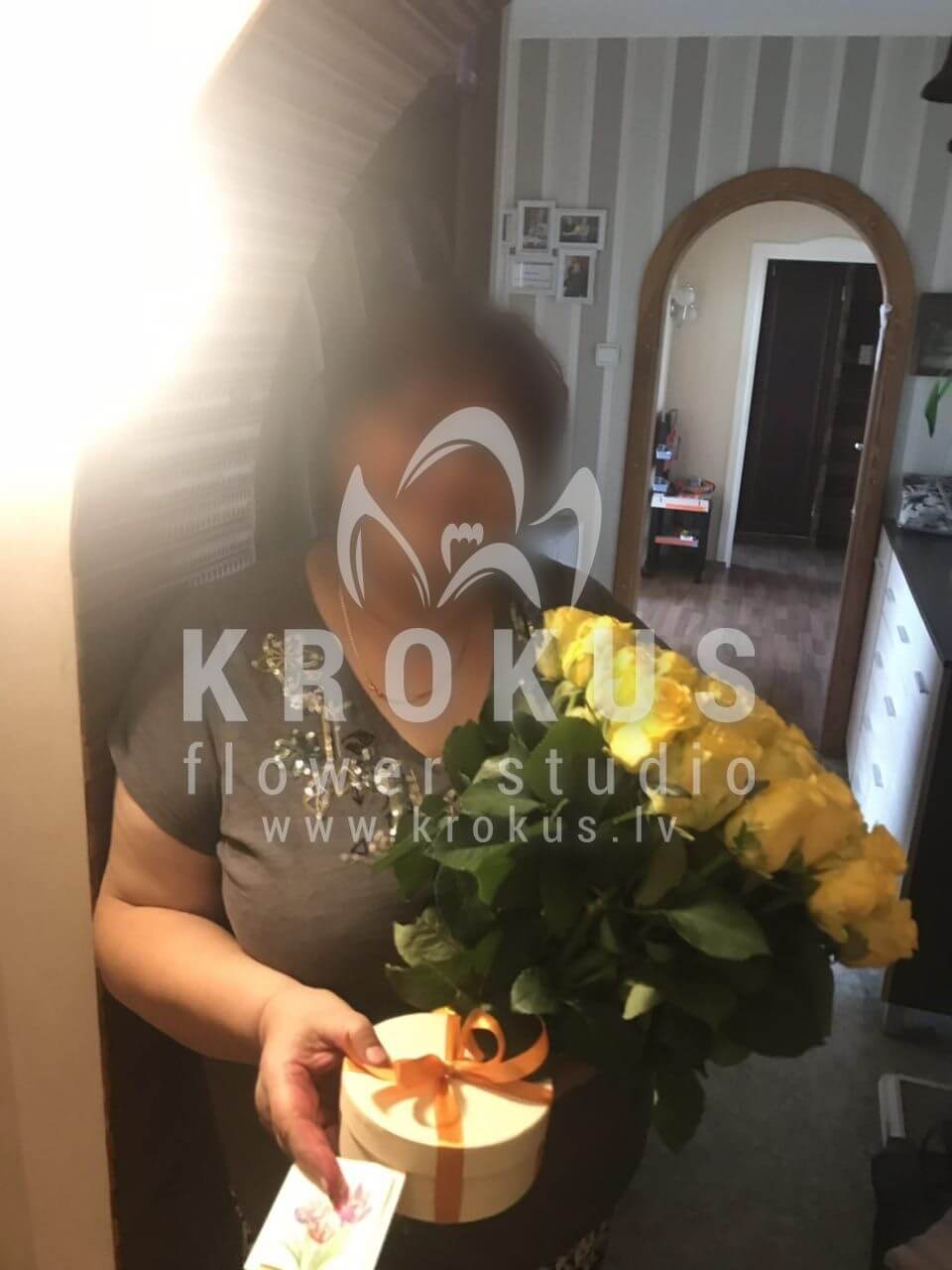 Доставка цветов в город Рига (желтые розы)