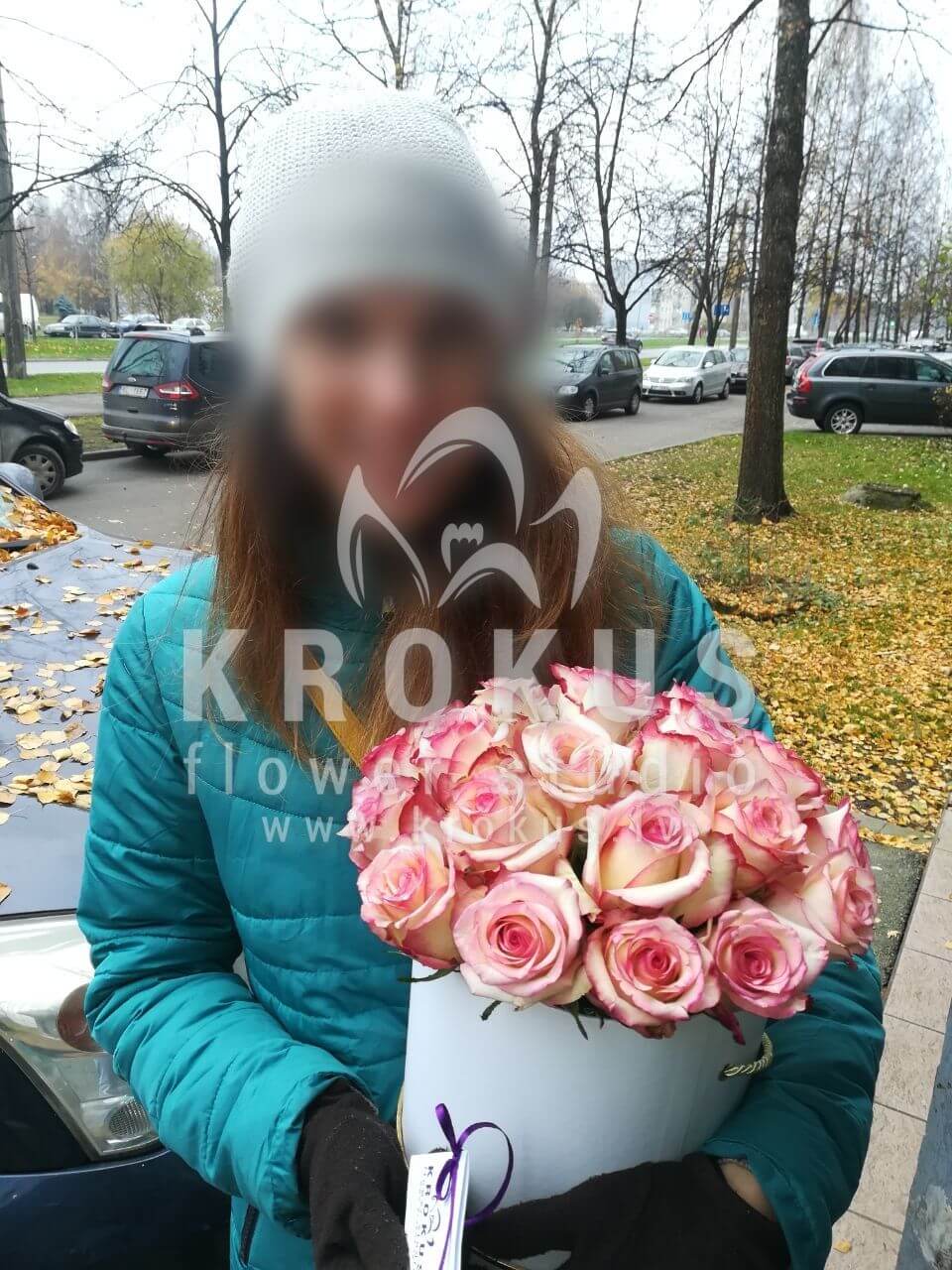 Доставка цветов в город Рига (коробкаоранжевые розы)