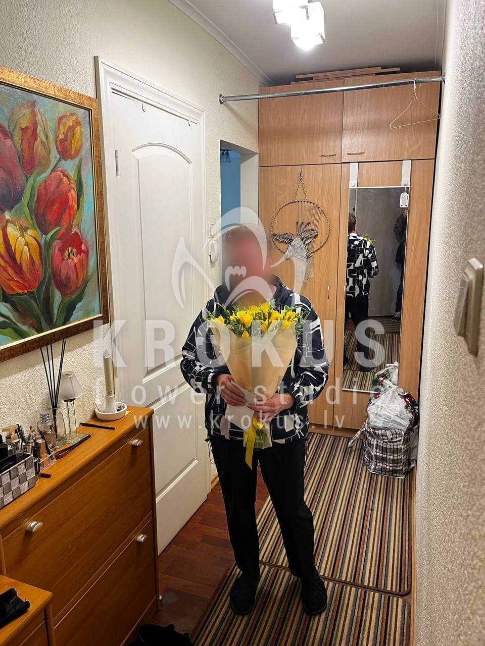 Deliver flowers to Rīga (freesia)