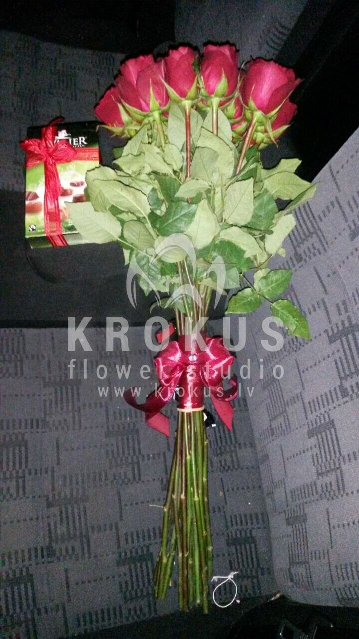Доставка цветов в город Latvia (кустовые розылотосорхидеиальстромерияпионовидные розыорнитогалумэрингиумэвкалипткрасные розы)