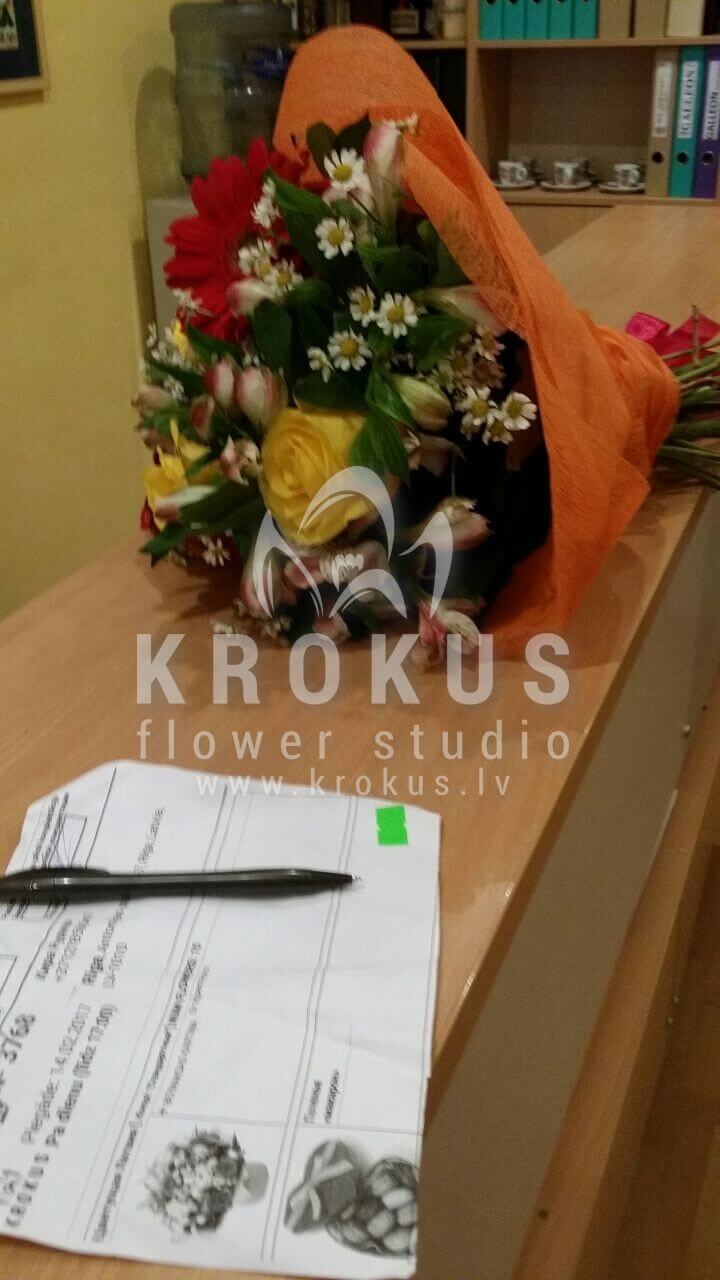 Deliver flowers to Latvia (shrub rosestanacetummeadow flowersalstroemeriadaisies)
