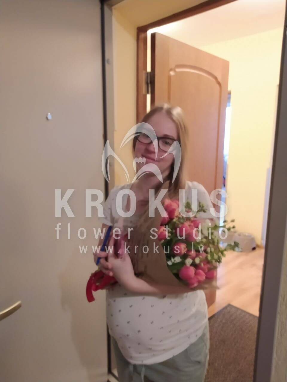 Доставка цветов в город Рига (тюльпаныпионовидные тюльпаны)