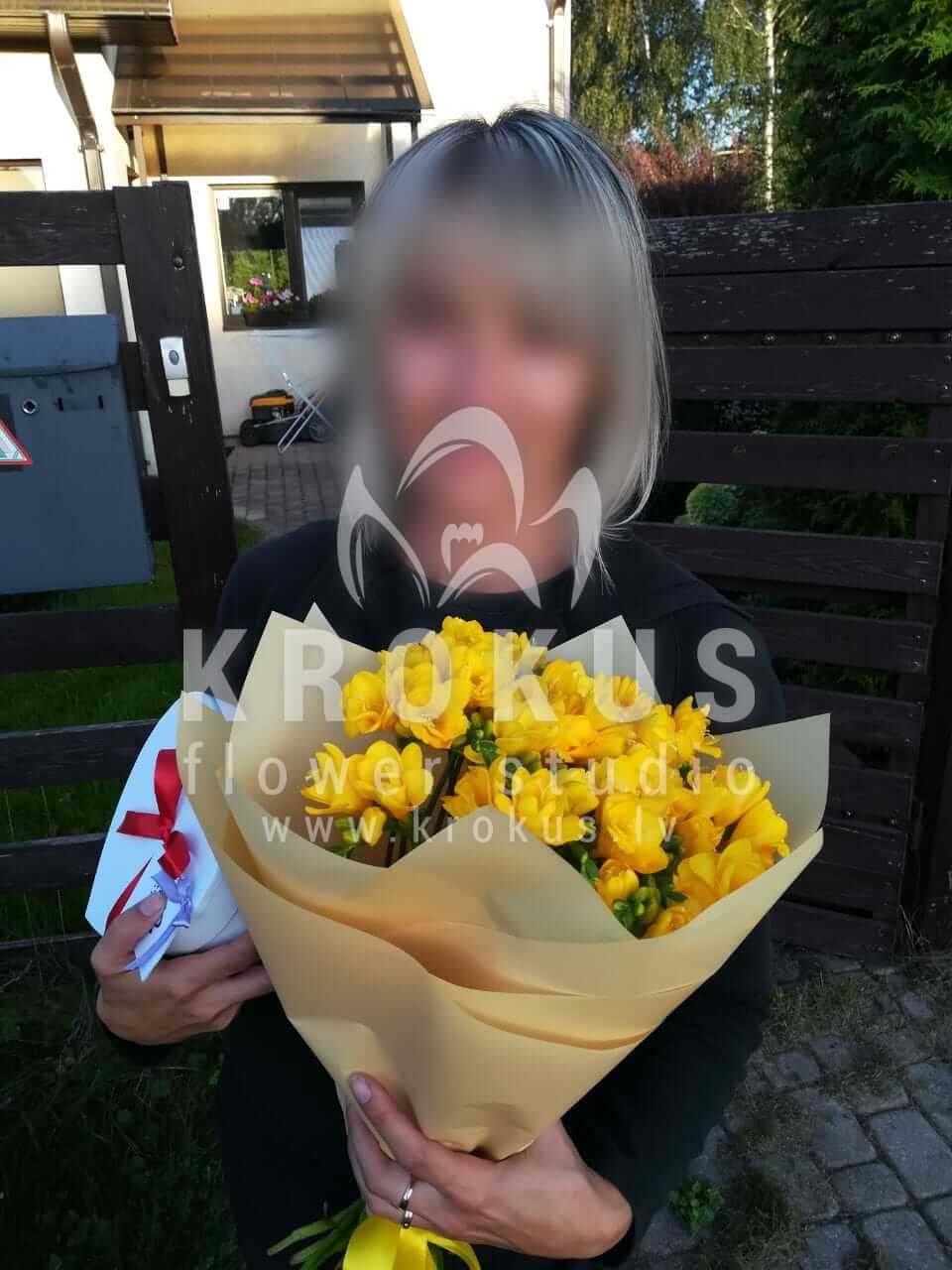 Deliver flowers to Mežāres (freesia)