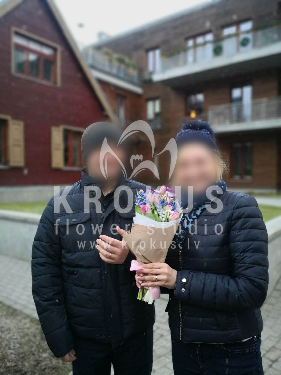 Доставка цветов в город Рига (тюльпаныгиацинтгипсофила)