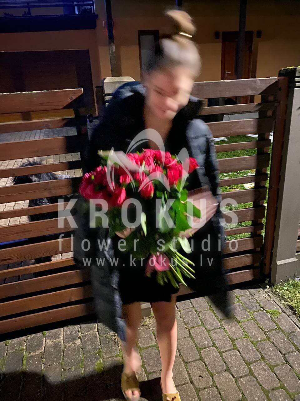 Доставка цветов в город Spilve (розовые розы)