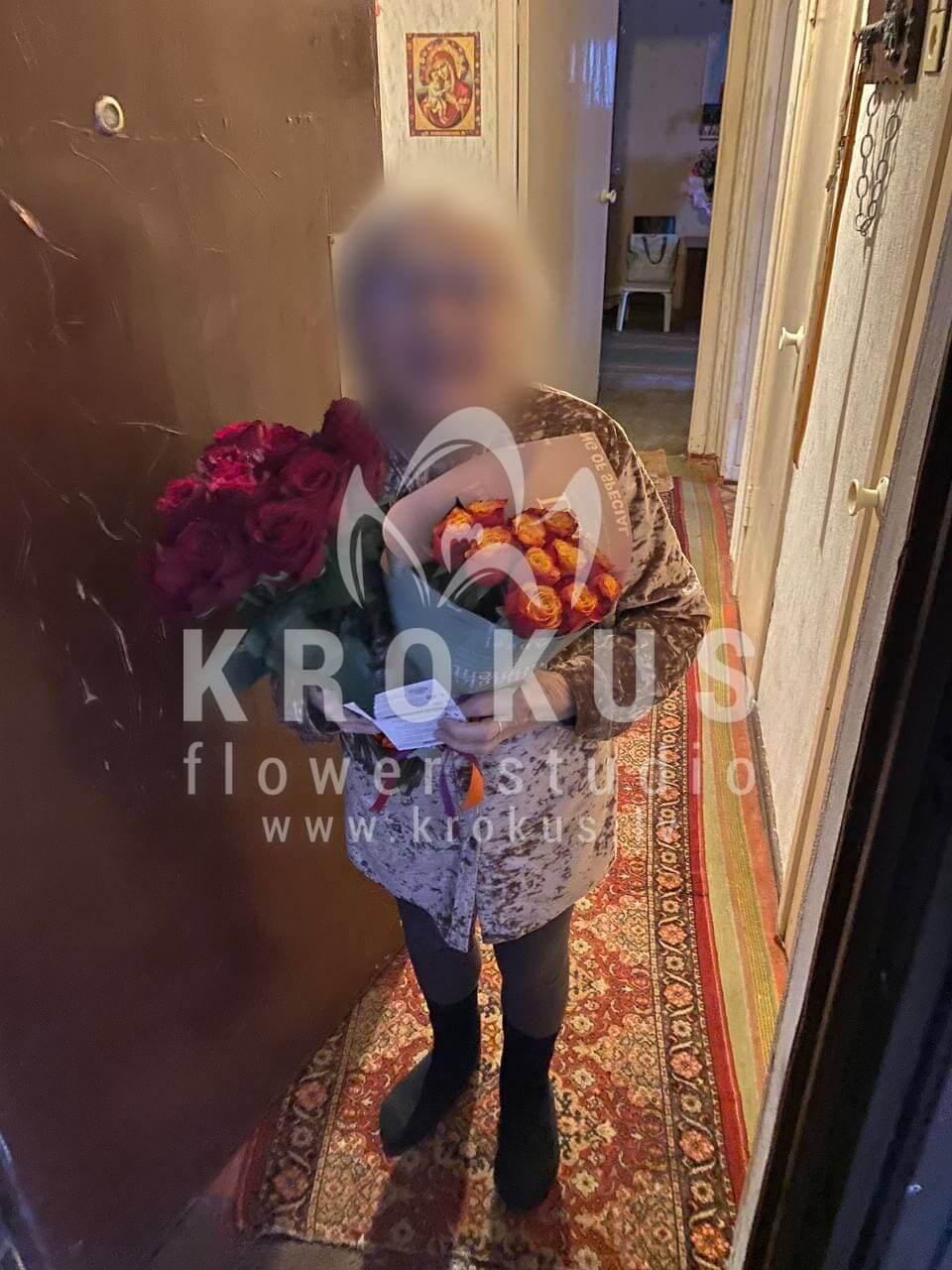 Deliver flowers to Rīga (orange rosesred roses)